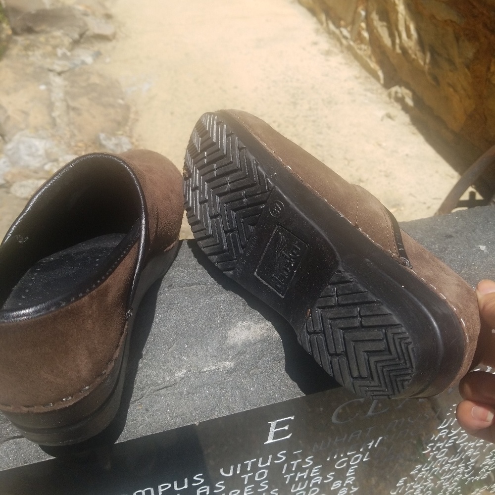 Dansko slip on suede shoes - Picture 5 of 8